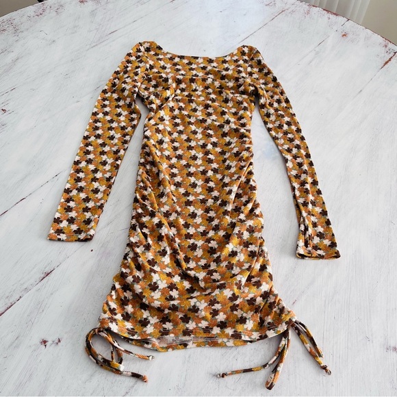 Le Lis Bodycon Dress with Ruched Details Size Small - Picture 1 of 5